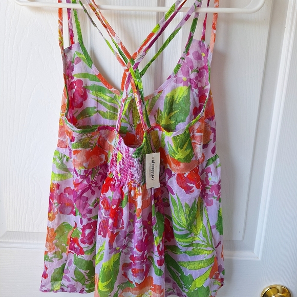 Aeropestale SM lightweight slightly sparkly floral top with woven back straps. - Picture 2 of 7